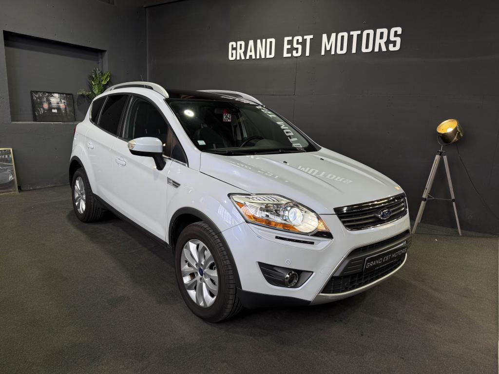 FORD KUGA 2.0 140 cv titanium - toit pano - boîte auto - attelage - garantie -