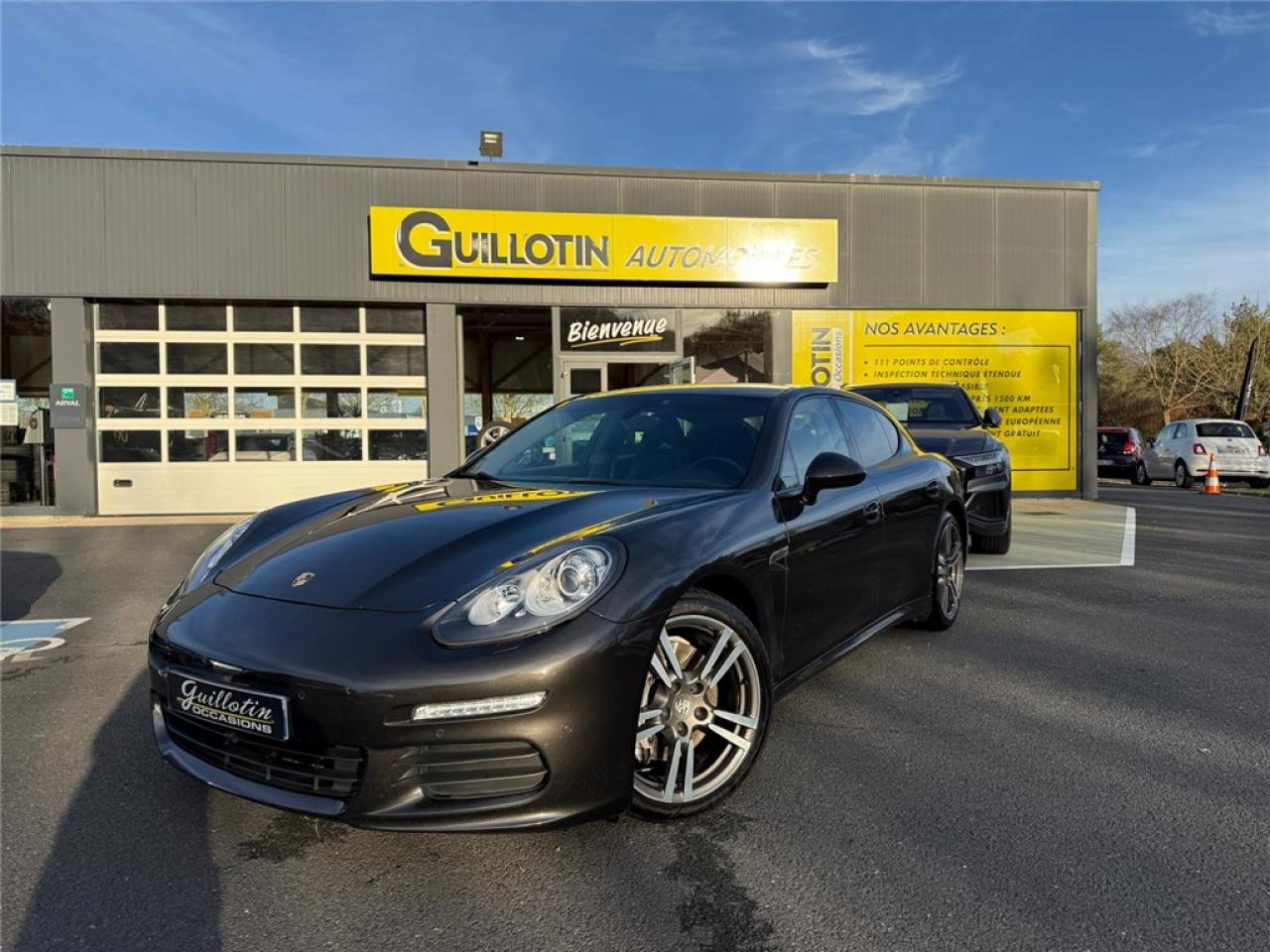 PORSCHE PANAMERA