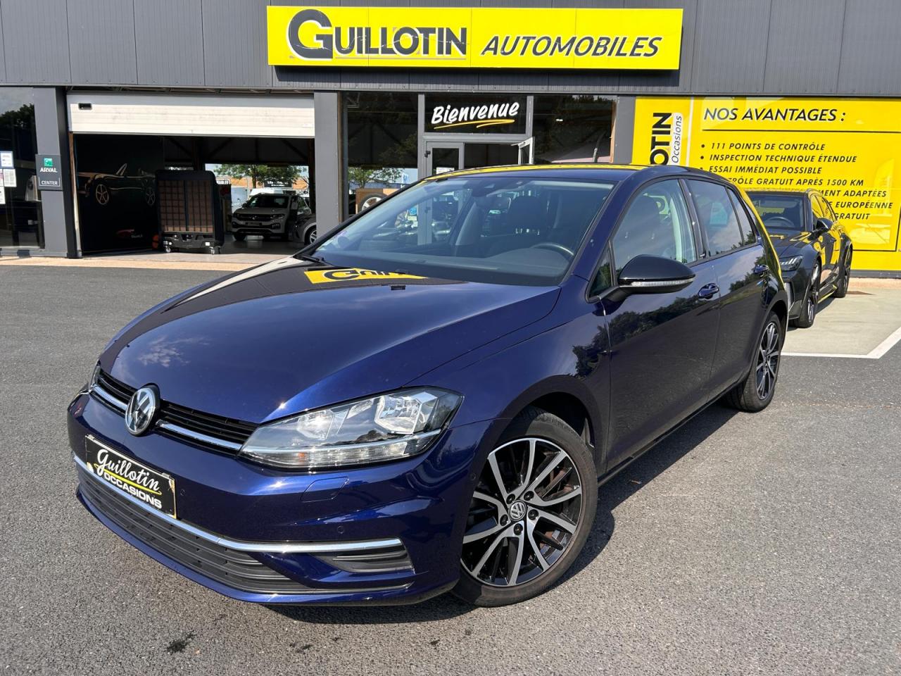 VOLKSWAGEN GOLF