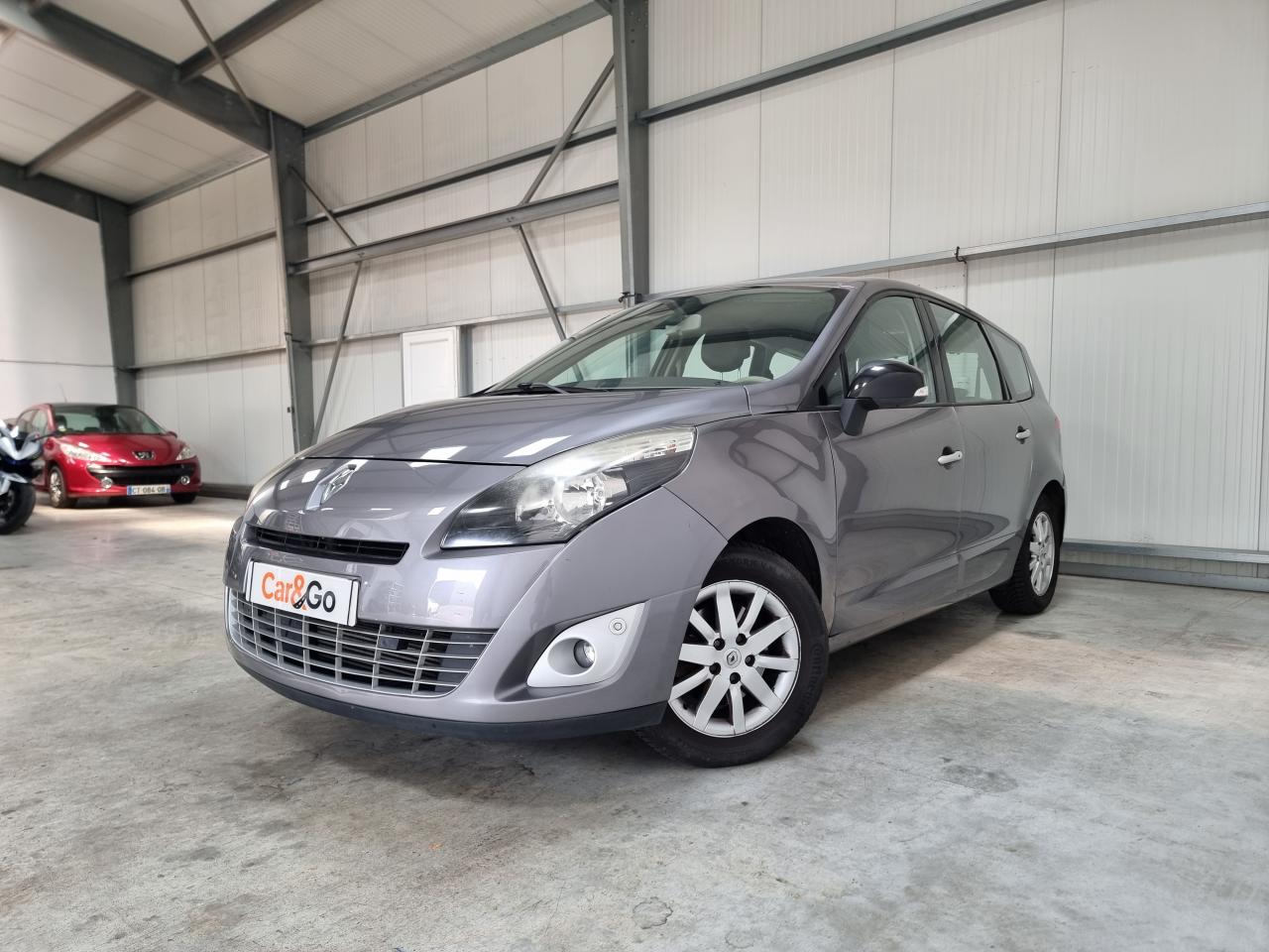 RENAULT GRAND SCENIC 1.9 dCi - 130 ch - Exception 7pl Garantie 12 mois