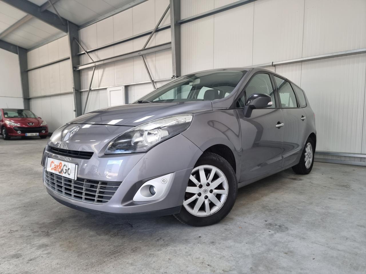 RENAULT GRAND SCENIC 1.9 dCi - 130 ch - Exception 7pl Garantie 12 mois