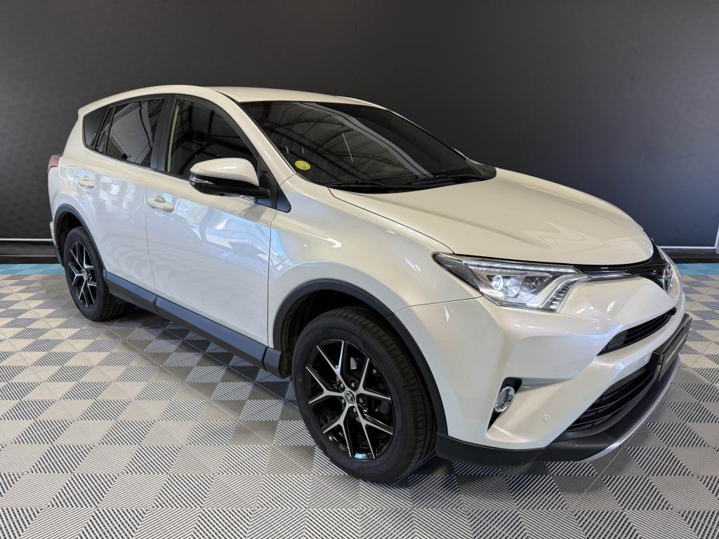TOYOTA RAV 4 143 CH D-4D 4x2 Design Business - GARANTIE 12 MOIS