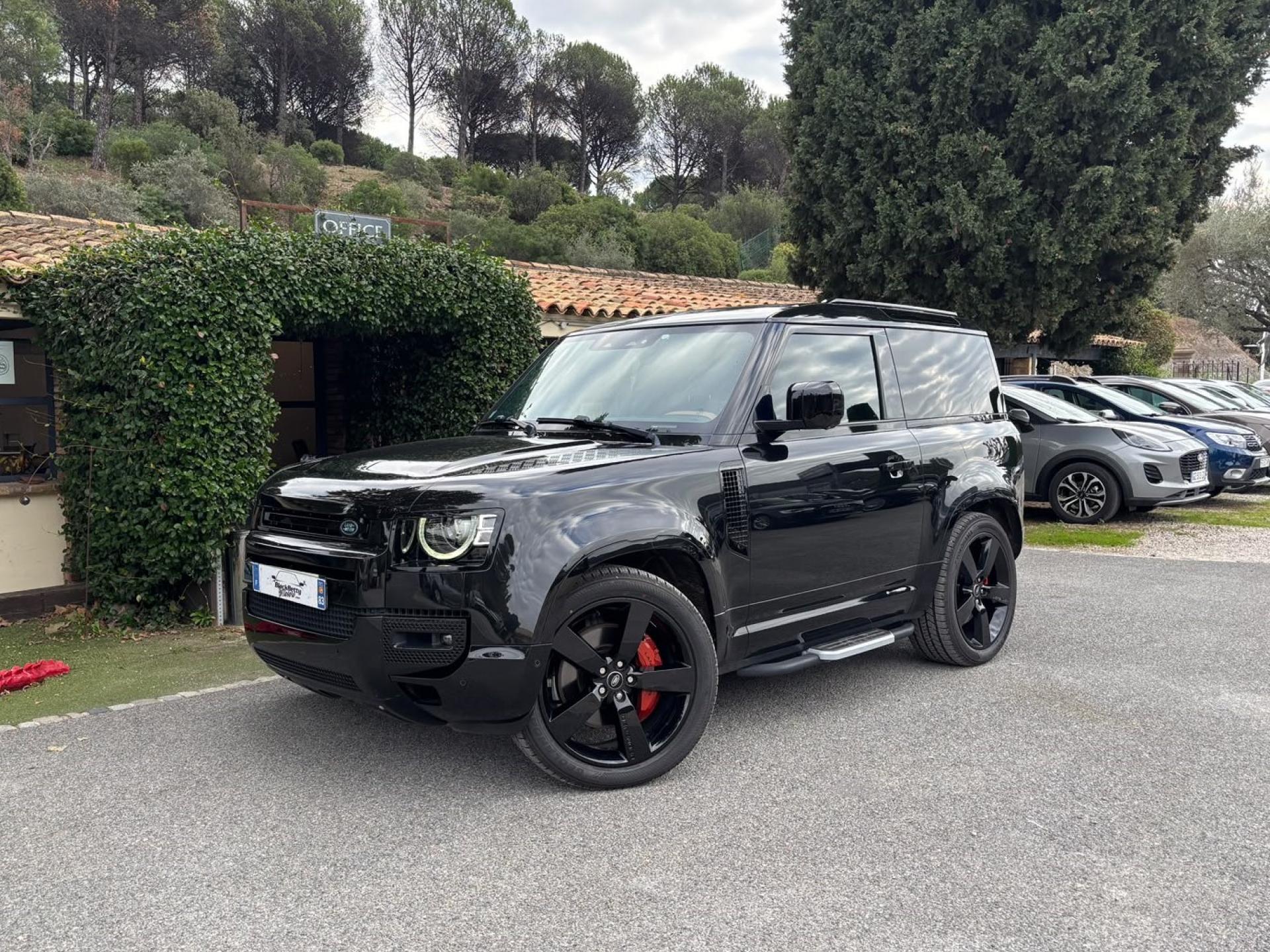 LAND ROVER DEFENDER