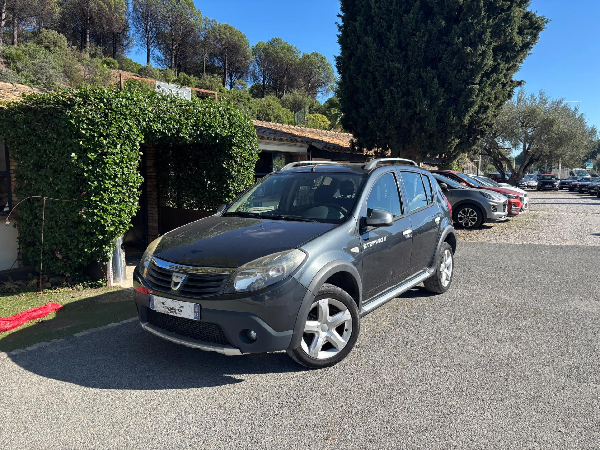 DACIA SANDERO