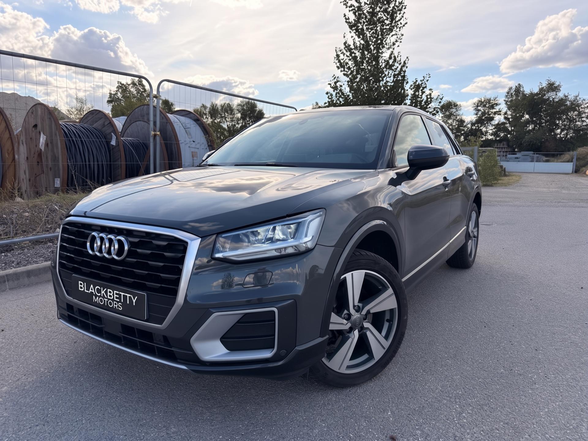 AUDI Q2