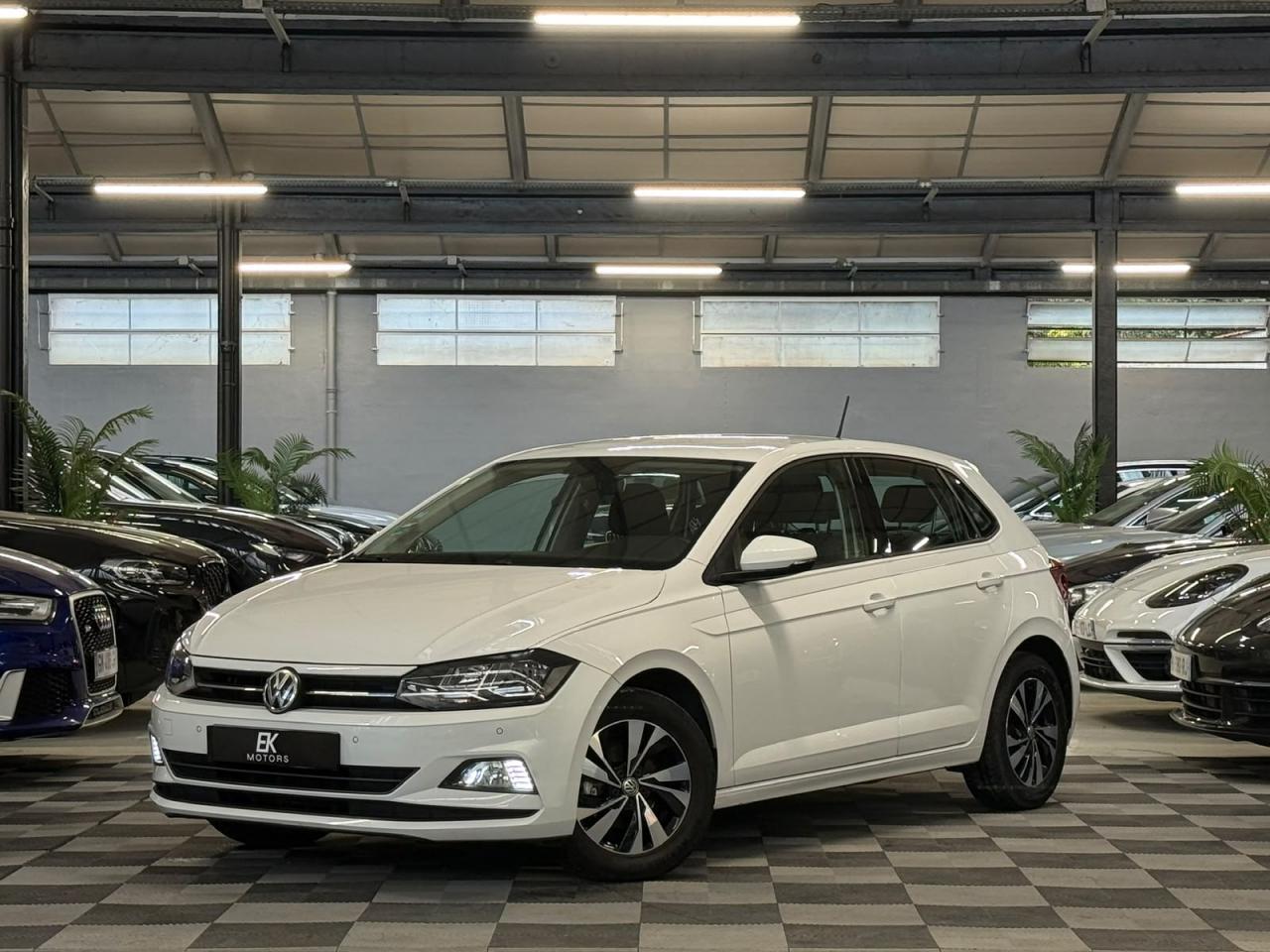 VOLKSWAGEN POLO