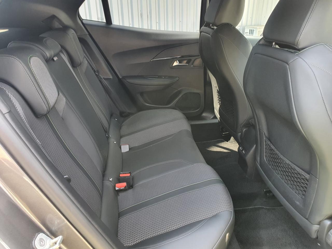 PEUGEOT 2008 1.5 BlueHDi S&S - 130 - BV EAT8  II GT TOIT OUVRANT