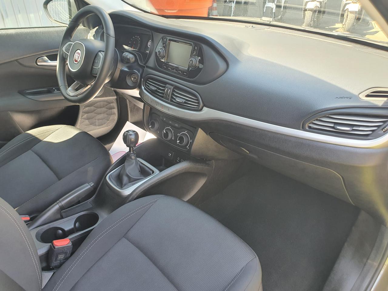 FIAT TIPO 1.4i - 95  5P BERLINE Easy