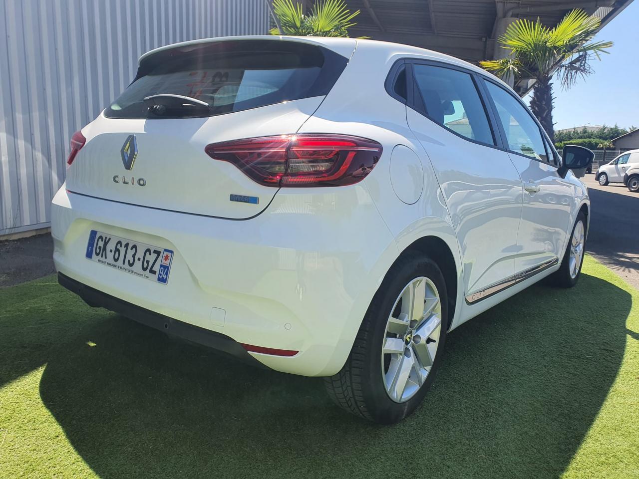 RENAULT CLIO 1.6 E-Tech Hybride - 140 - BVA multi-modes - V Business