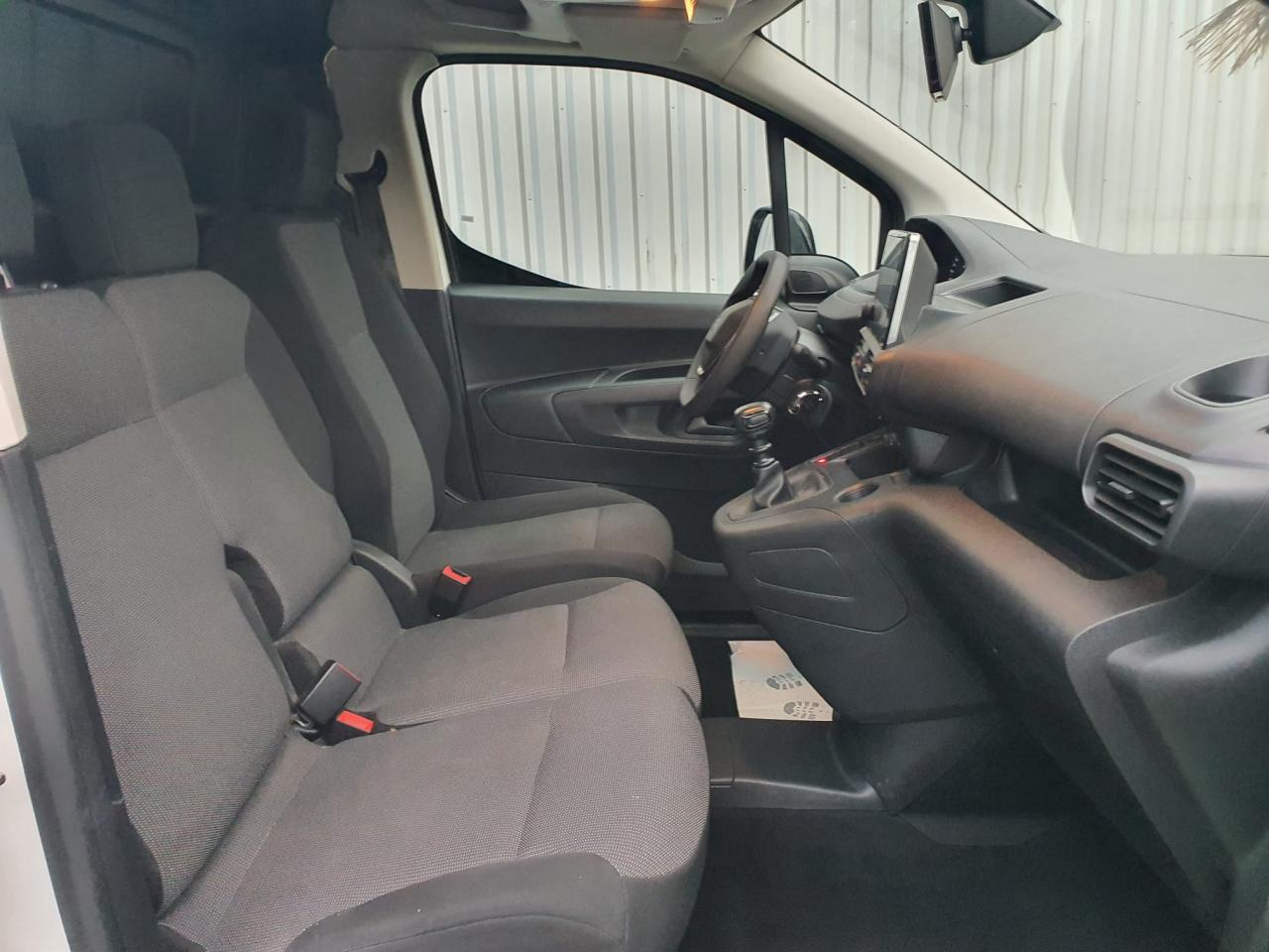 PEUGEOT PARTNER 650KG 1.5 BlueHDi S&S - 100  III  Asphalt  3 PL