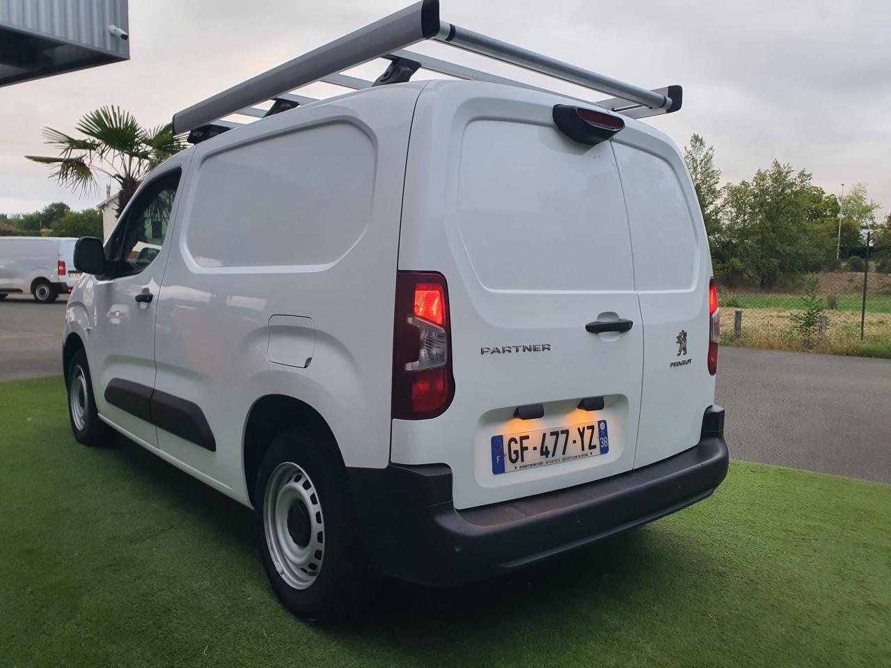 PEUGEOT PARTNER 650KG 1.5 BlueHDi S&S - 100  III  Asphalt  3 PL