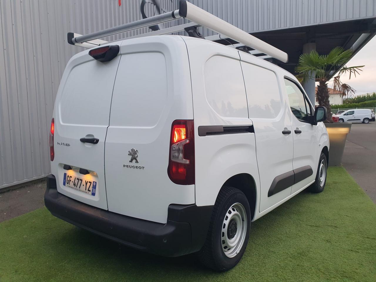 PEUGEOT PARTNER 650KG 1.5 BlueHDi S&S - 100  III  Asphalt  3 PL