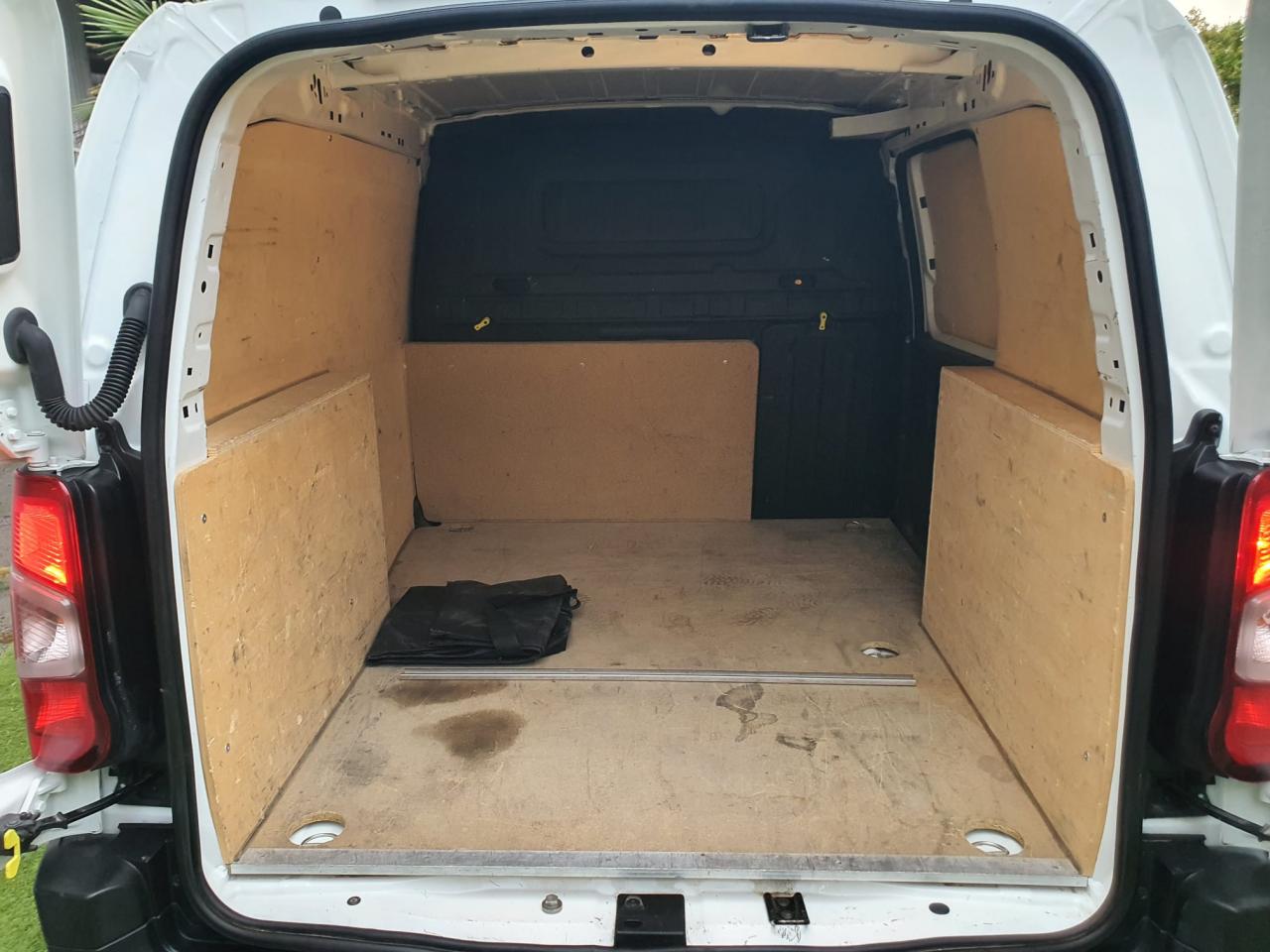 PEUGEOT PARTNER 650KG 1.5 BlueHDi S&S - 100  III  Asphalt  3 PL