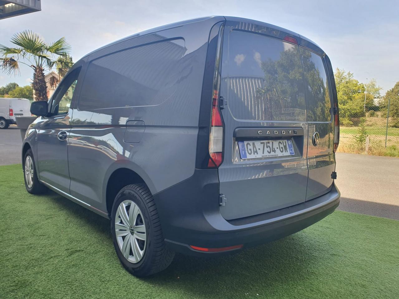 VOLKSWAGEN CADDY 2.0 16V TDI - 102 Business 1st Edition