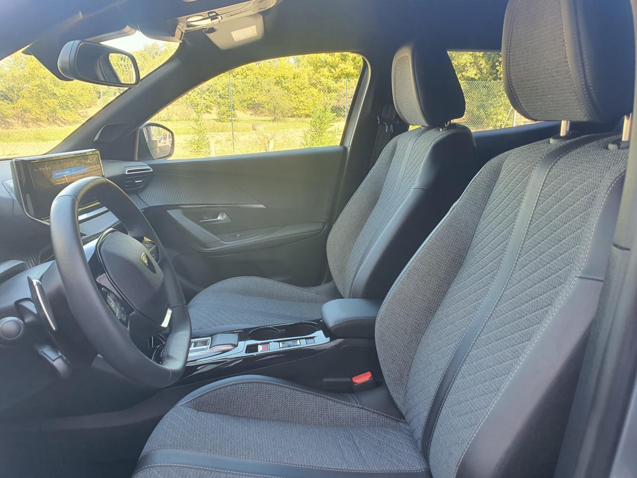 PEUGEOT 2008 1.5 BlueHDi S&S - 130 - BV EAT8  II Allure PHASE 2