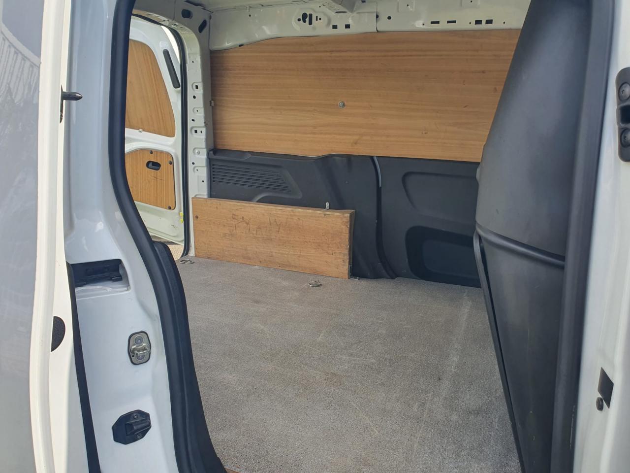 PEUGEOT PARTNER Standard 650KG 1.5 BlueHDi S&S - 100  III Asphalt 3 PL