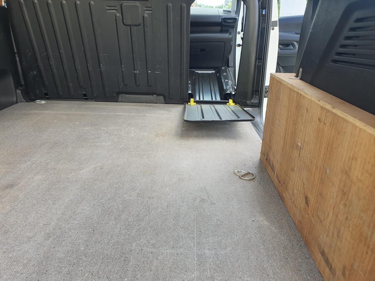 PEUGEOT PARTNER Standard 650KG 1.5 BlueHDi S&S - 100  III Asphalt 3 PL
