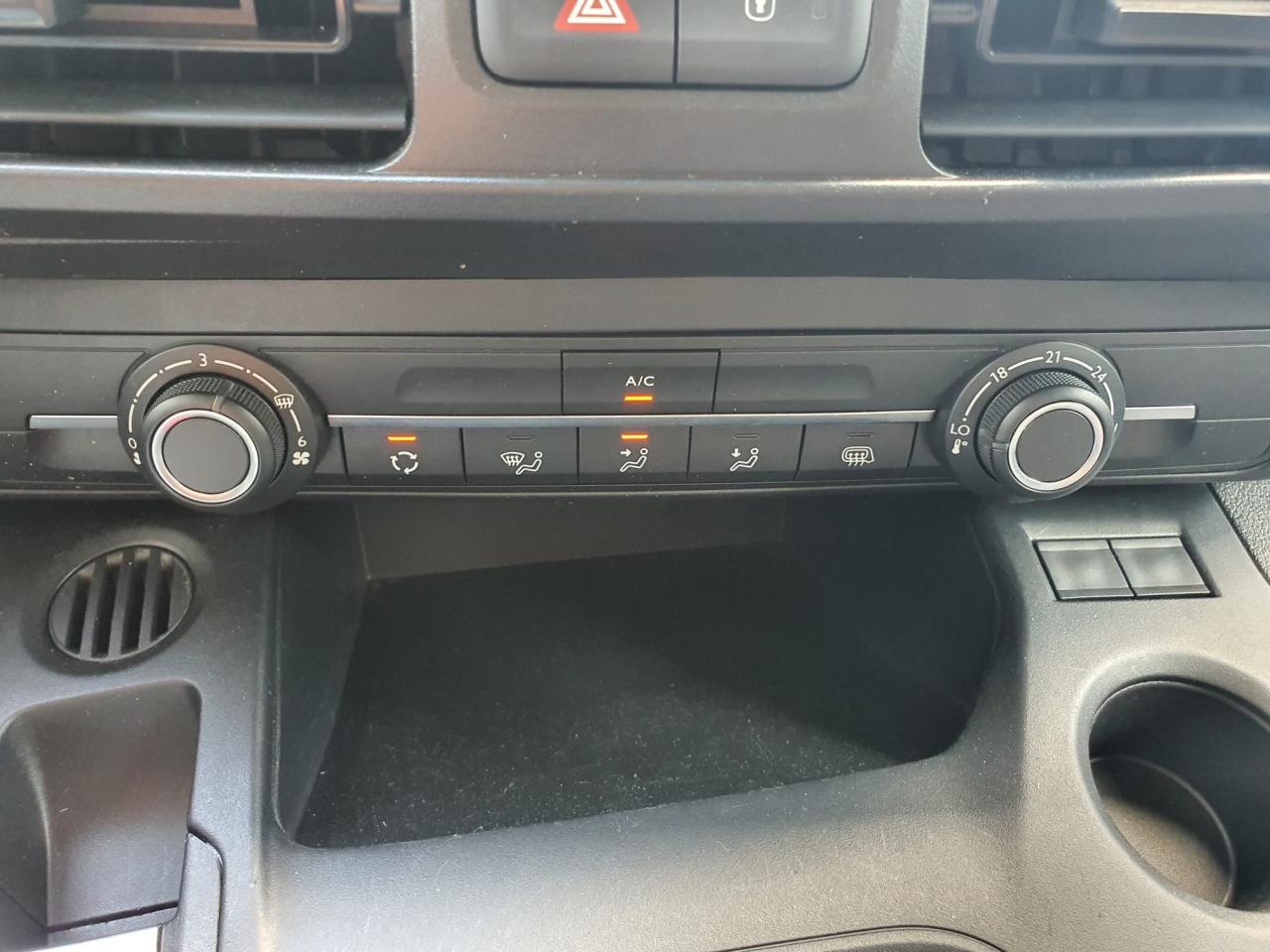 PEUGEOT PARTNER Standard 650KG 1.5 BlueHDi S&S - 100  III Asphalt 3 PL