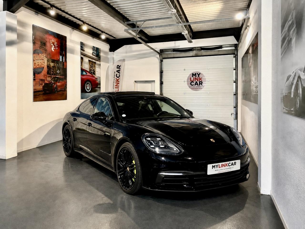 PORSCHE PANAMERA