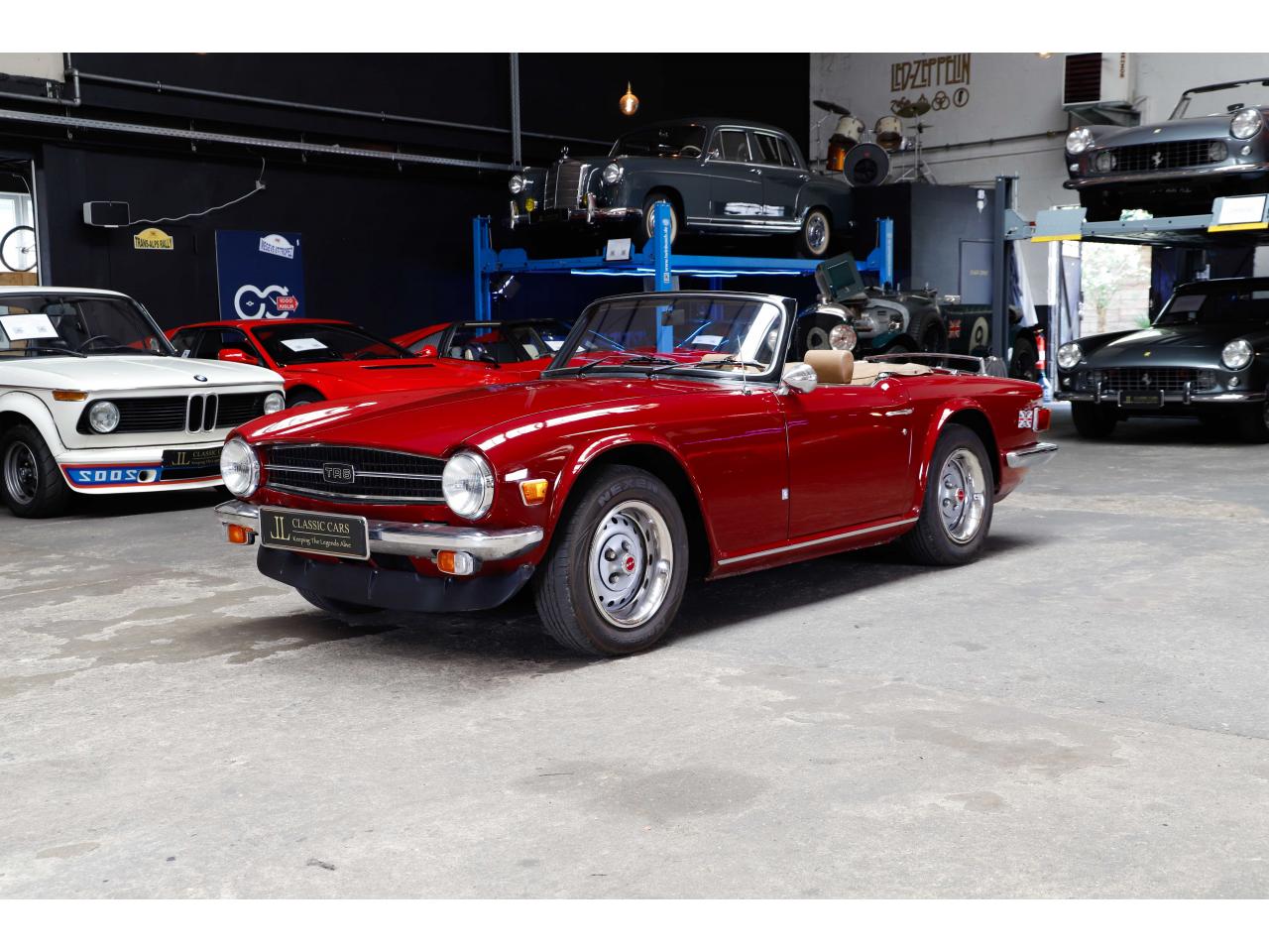 TRIUMPH TR6