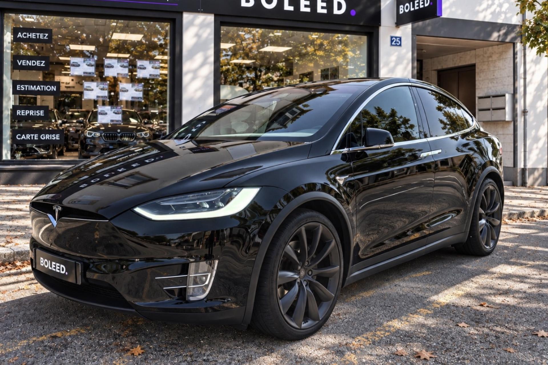 TESLA MODEL X