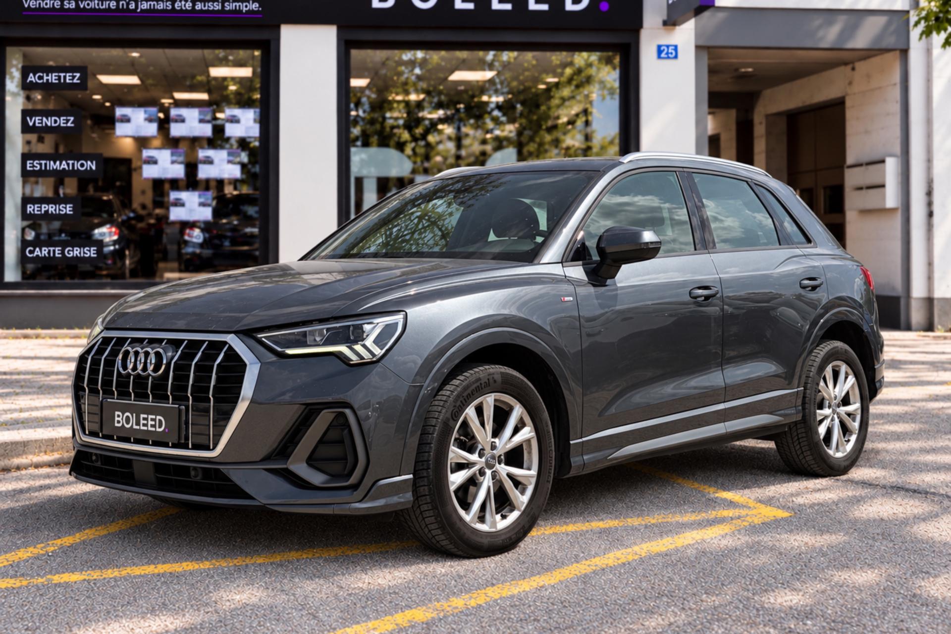 AUDI Q3