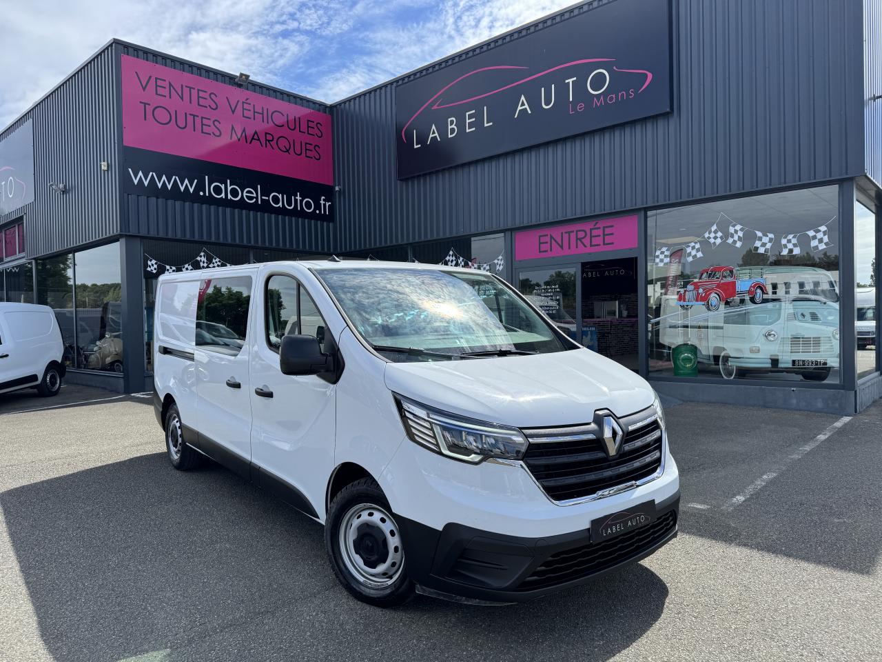 RENAULT TRAFIC