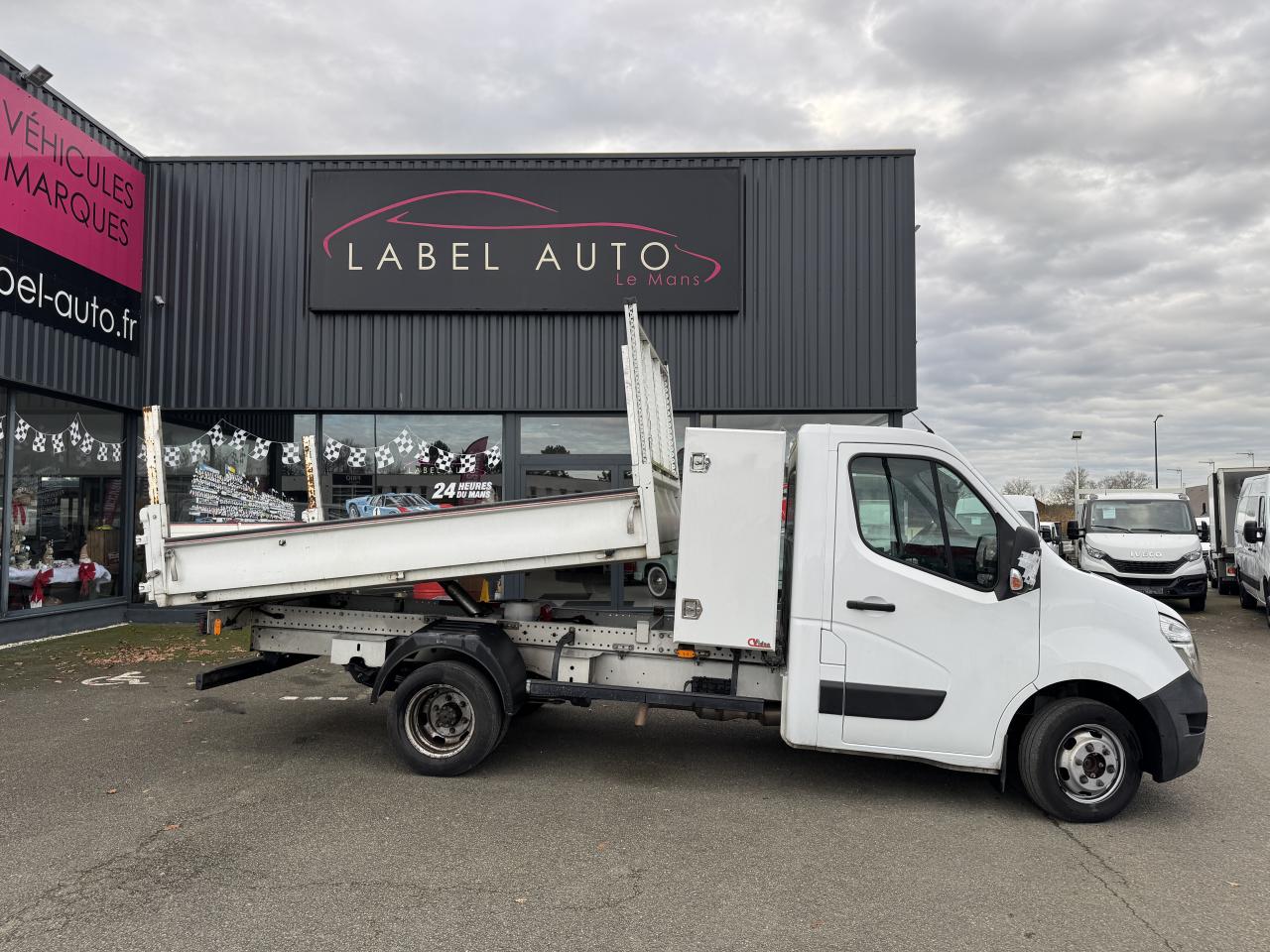 NISSAN INTERSTAR