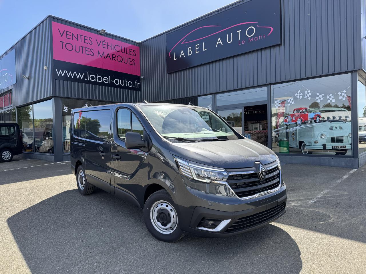 RENAULT TRAFIC