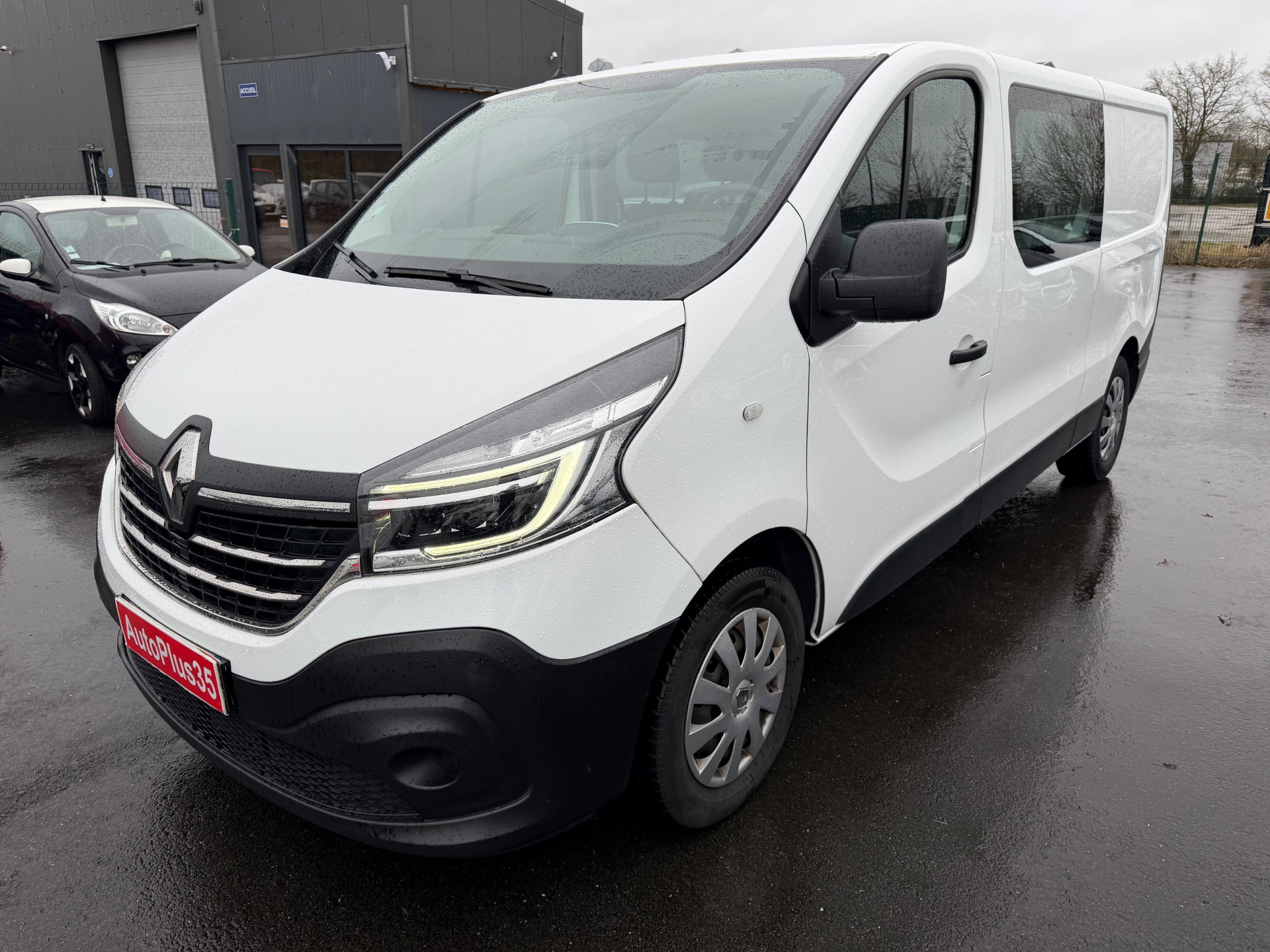 RENAULT TRAFIC
