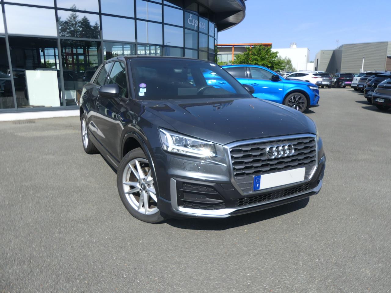 AUDI Q2