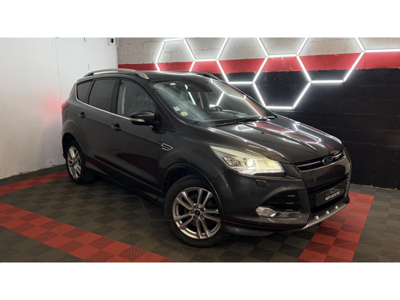 FORD KUGA 2.0 TDCi - 150 - BV Powershift 4x4  II Titanium
