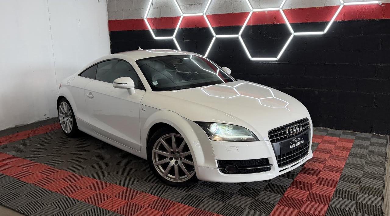 AUDI TT