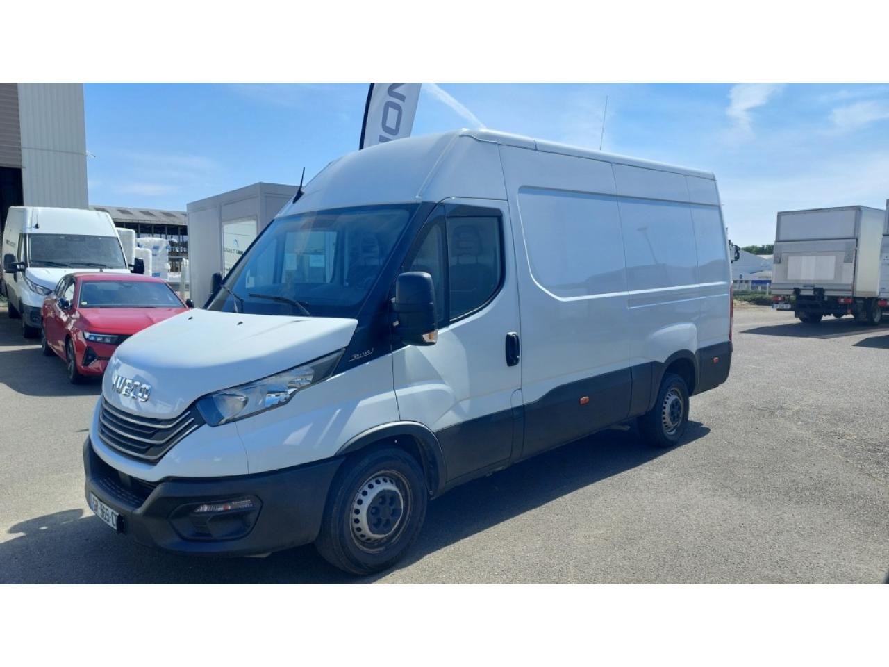 IVECO DAILY 35S14V12 Euro6 Fourgon tôlé 12 m3