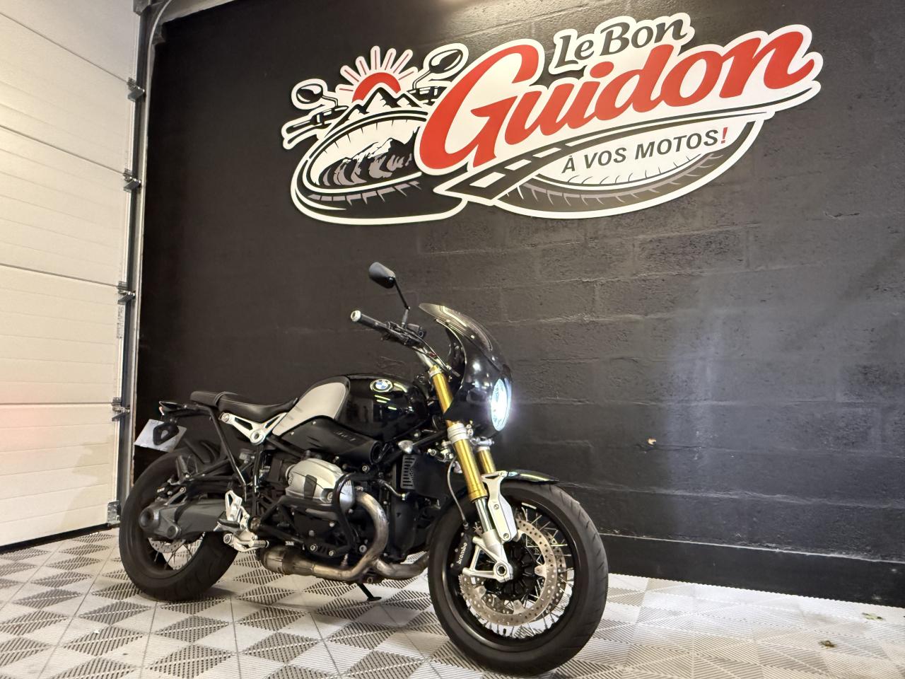 BMW R NINE T