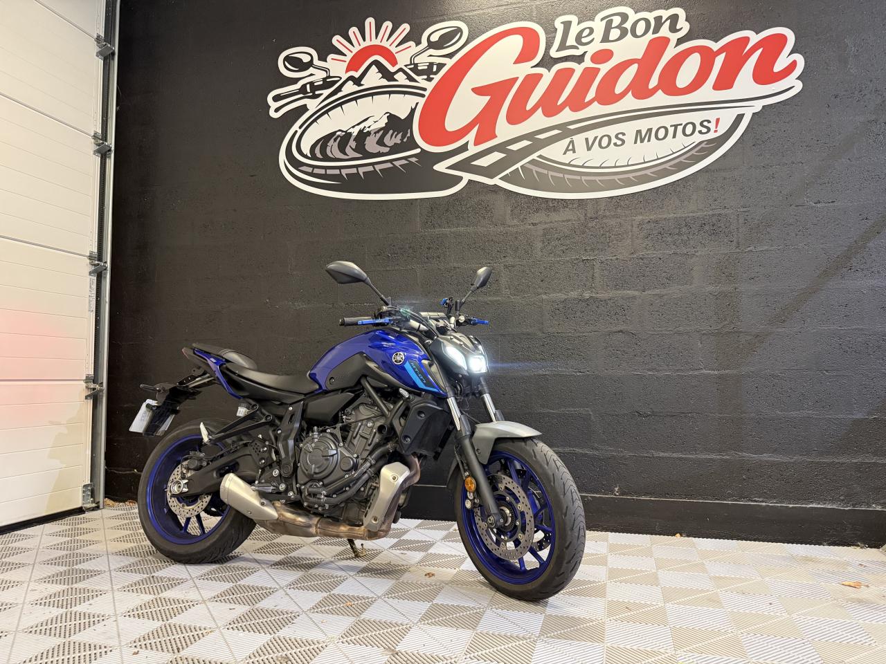 YAMAHA MT 07 2023 ENTRETIEN YAMAHA/lbg