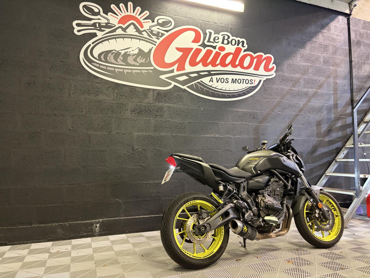 YAMAHA MT 07 A2/ EXCLUSIVE EDITION/ POT ARROW/lbg