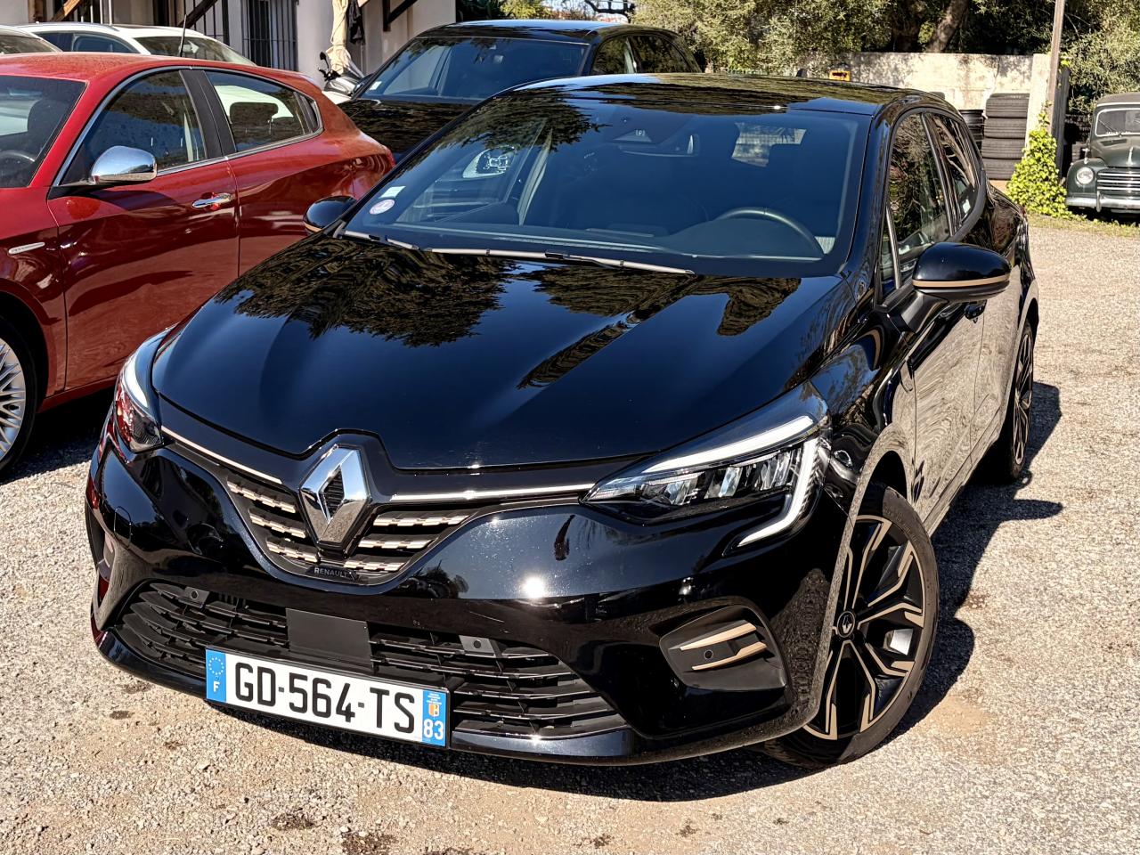 RENAULT CLIO
