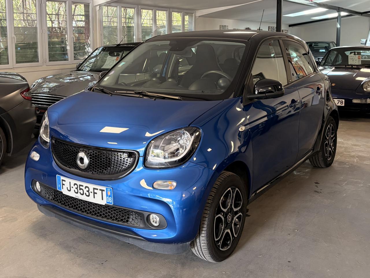 SMART FORFOUR Prime 1.0L 71 ch S&S BVA Twinamic