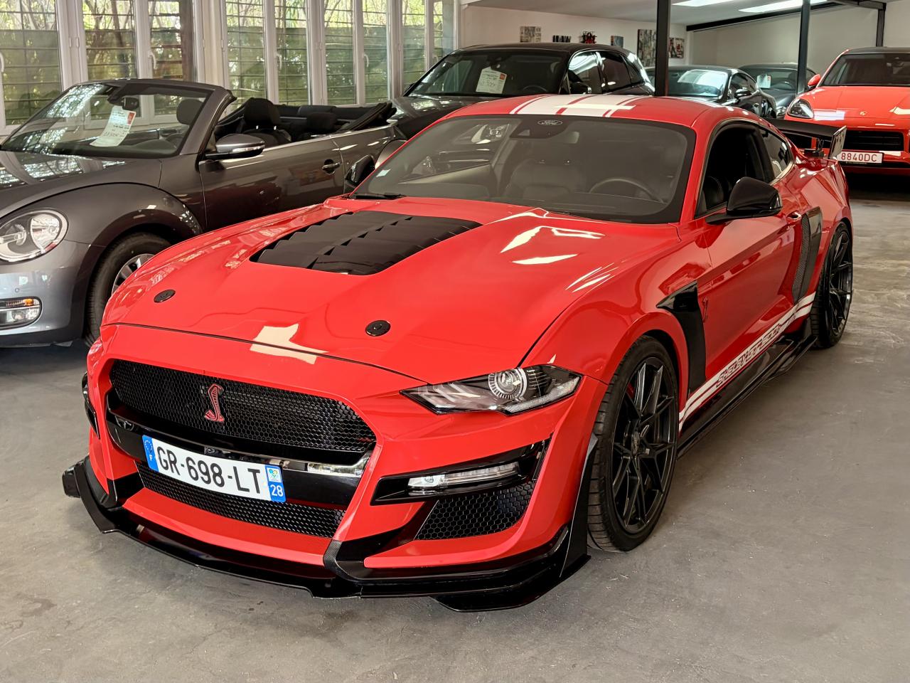 FORD MUSTANG