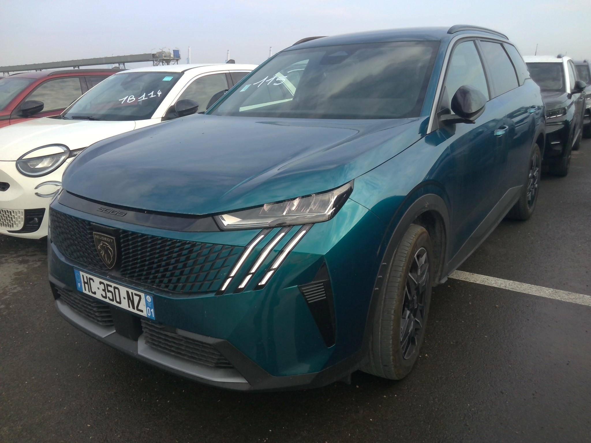 PEUGEOT 5008