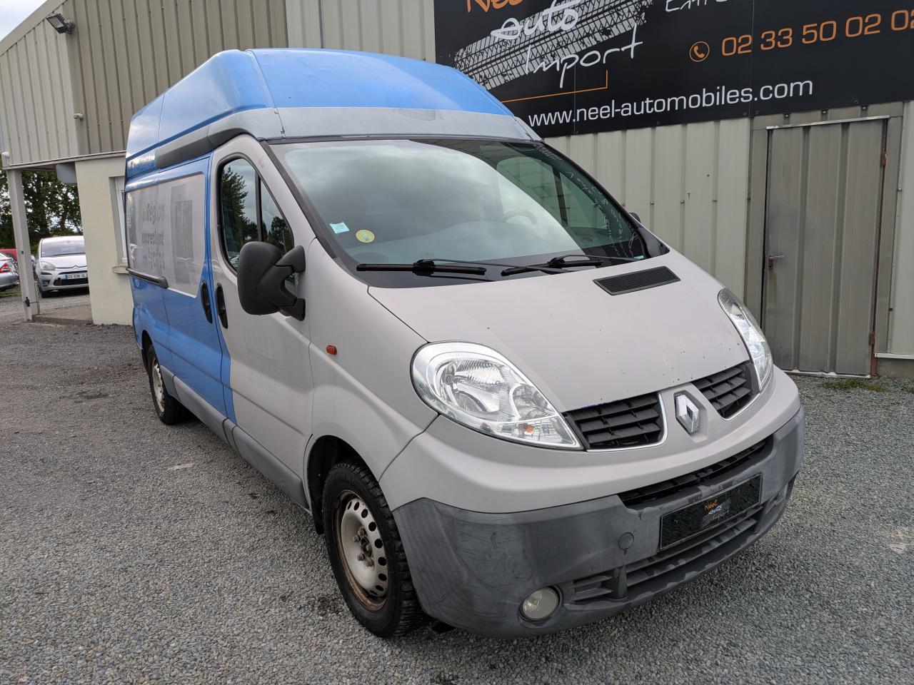 RENAULT TRAFIC