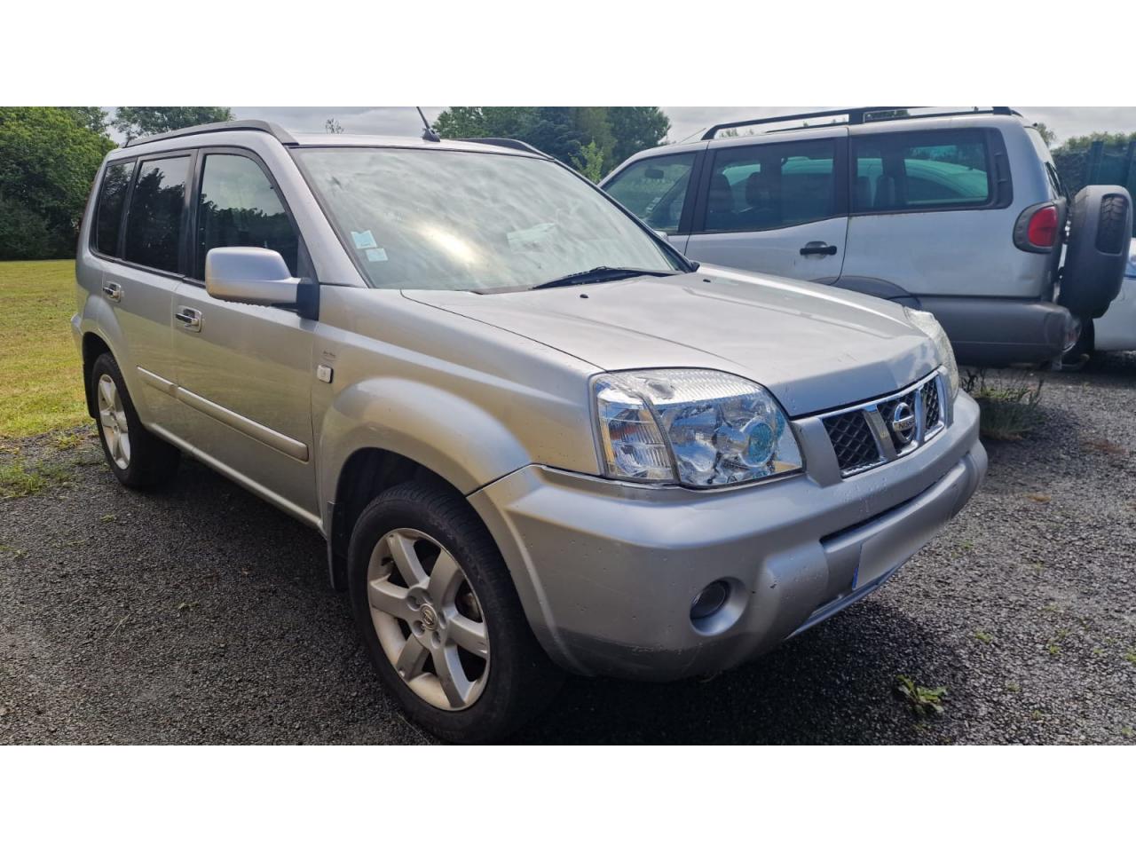 NISSAN X-TRAIL