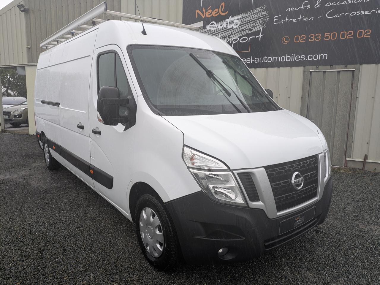 NISSAN NV400
