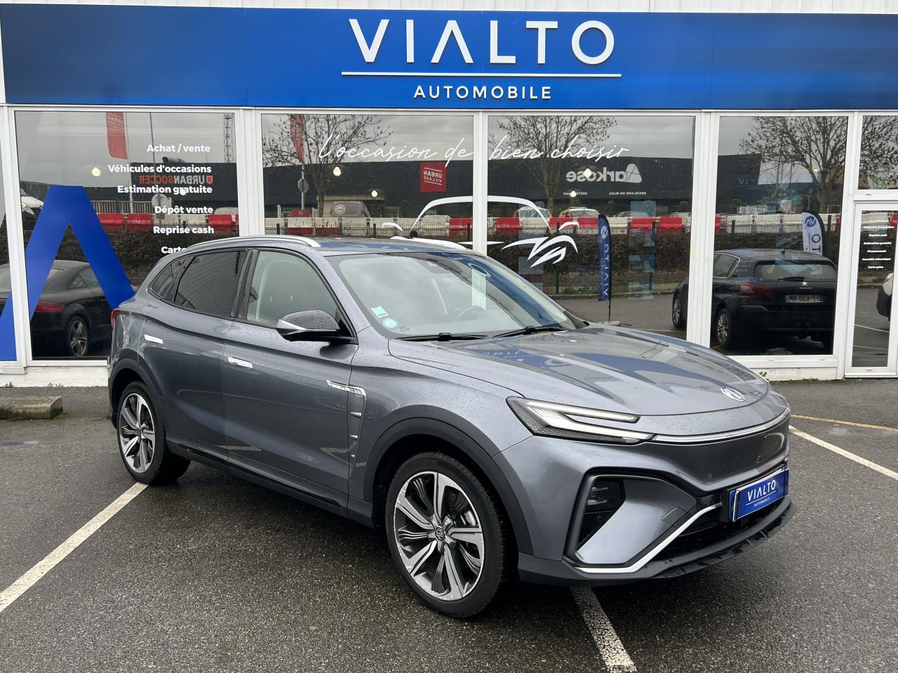 MG MOTOR MARVEL R - 180 2WD  Luxury