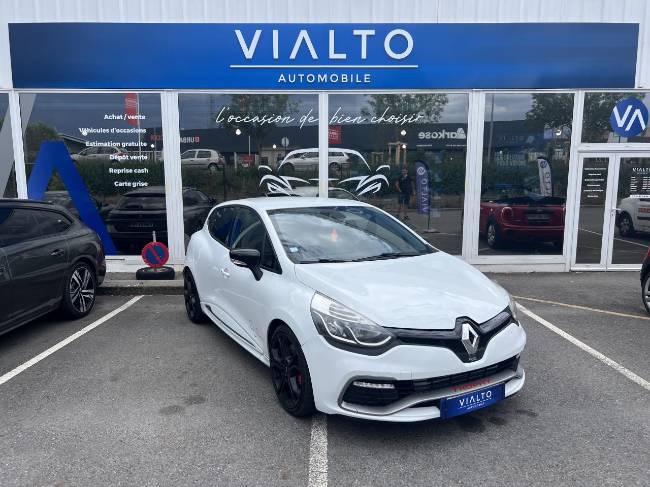 RENAULT CLIO