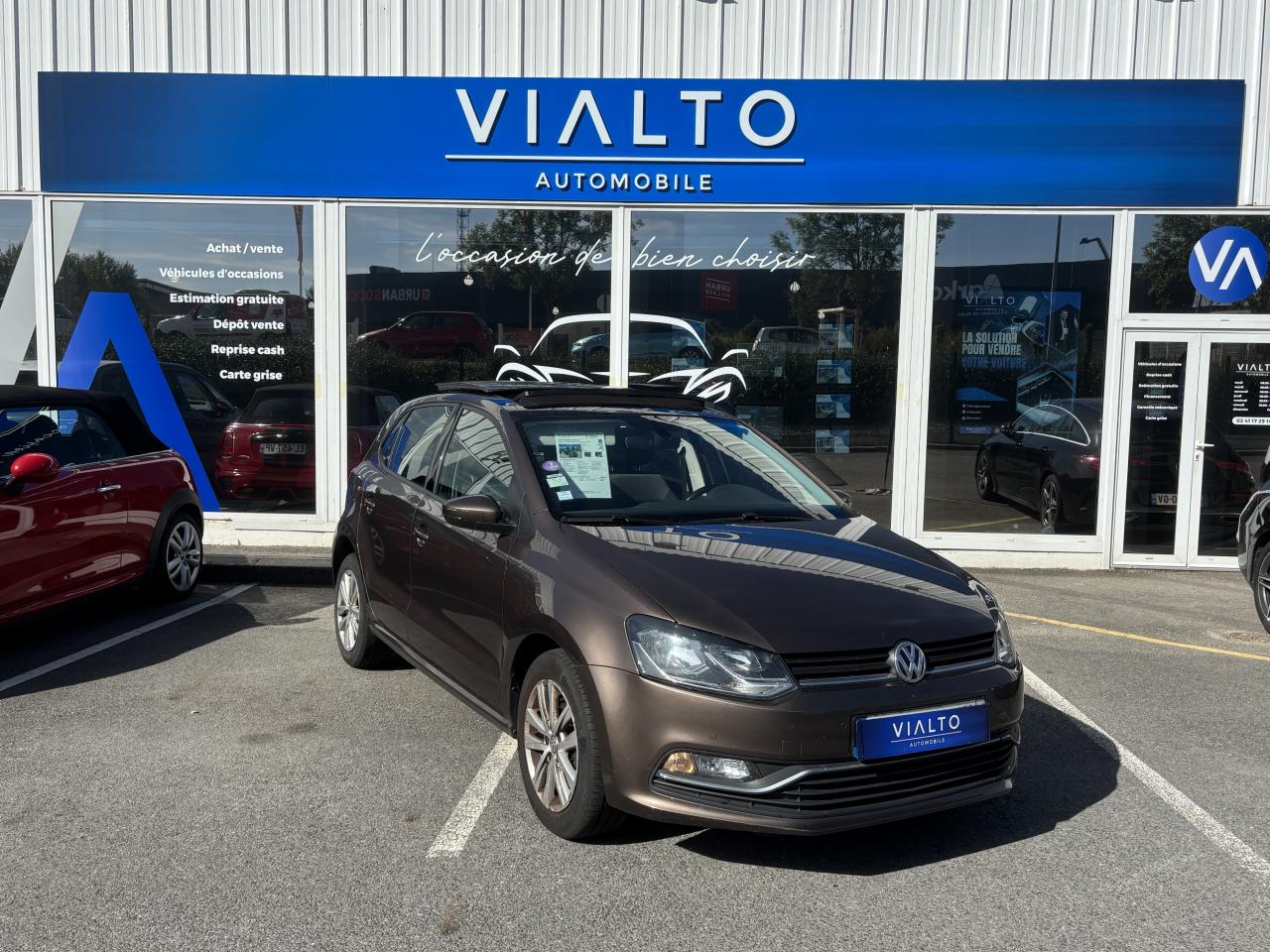 VOLKSWAGEN POLO