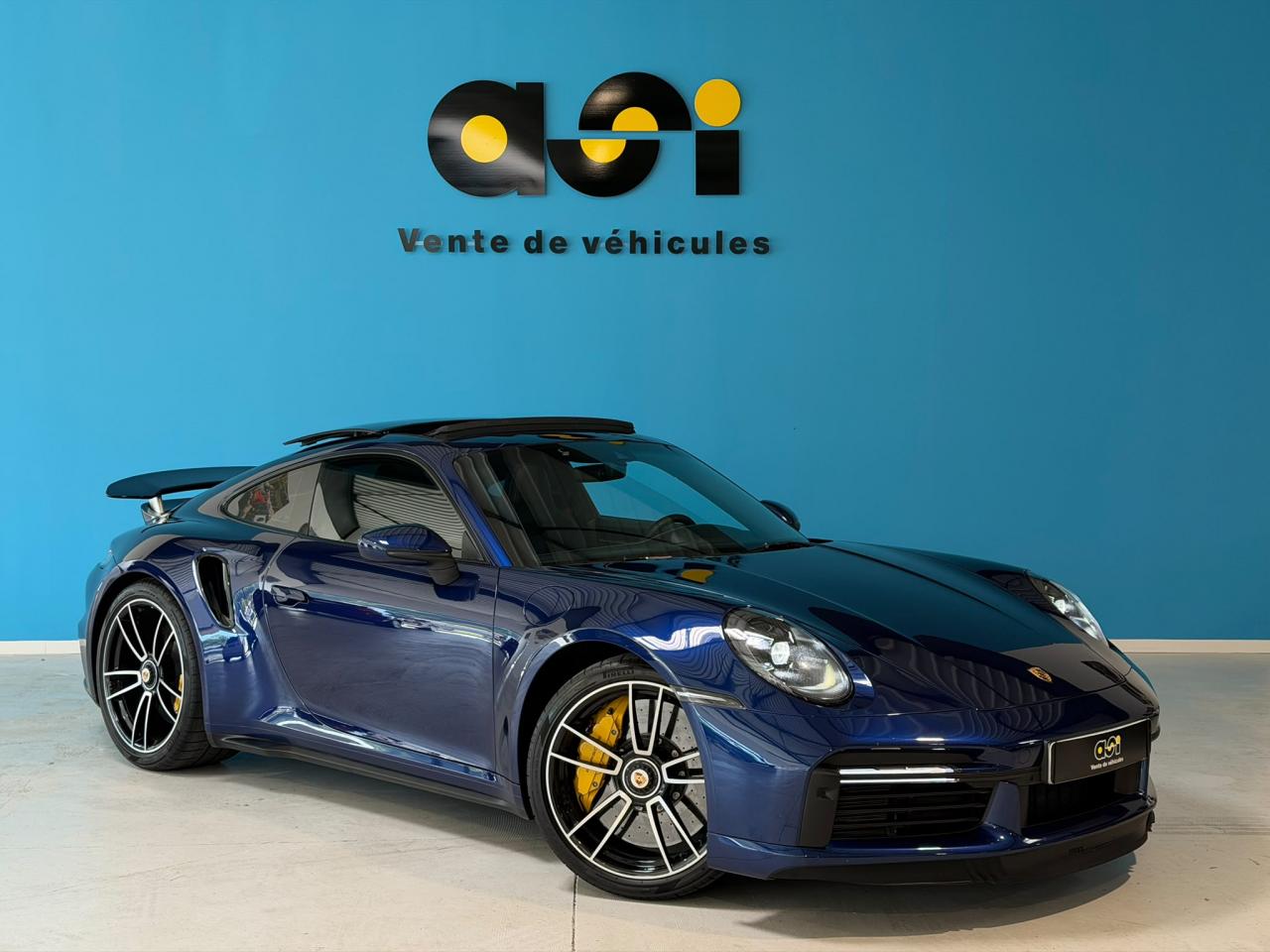 PORSCHE 911