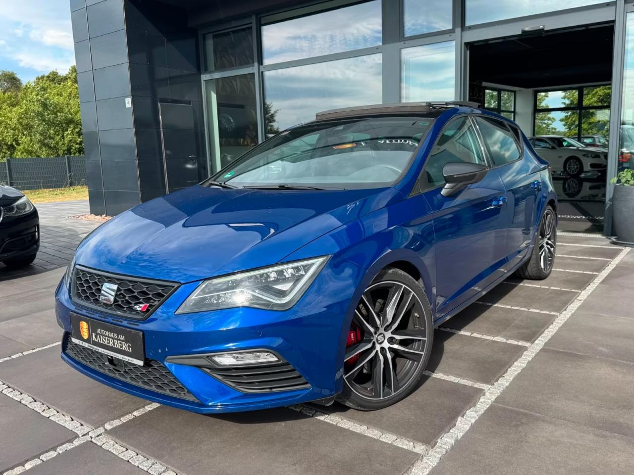 SEAT LEON