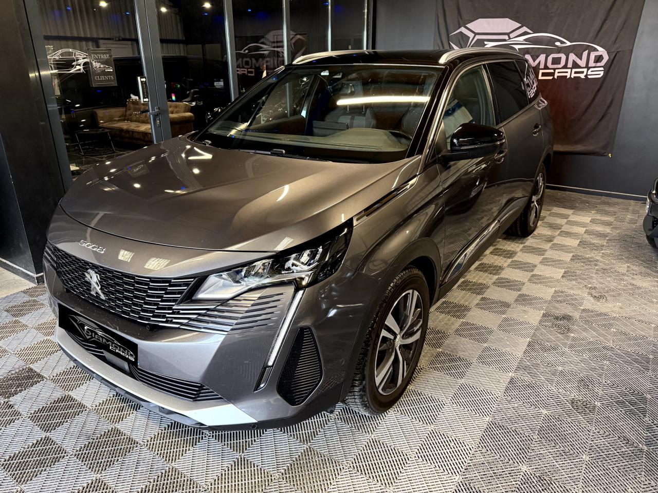 PEUGEOT 5008
